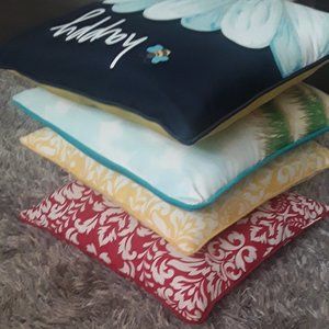 Indoor/ Outdoor Furniture Pillows 4
